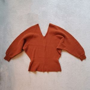 COZY V-NECK CROPPED SWEATER